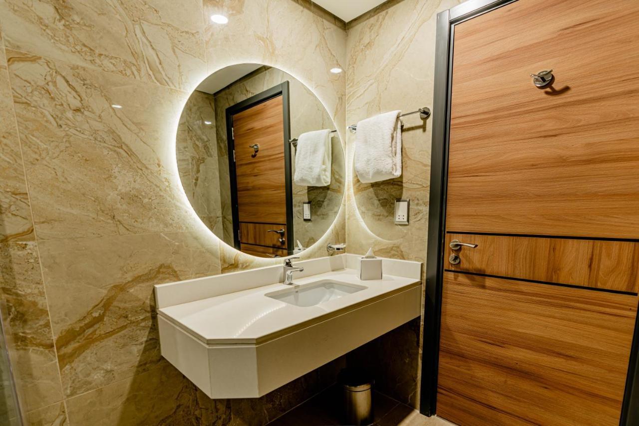 Resivation Hotel Dubai Luaran gambar